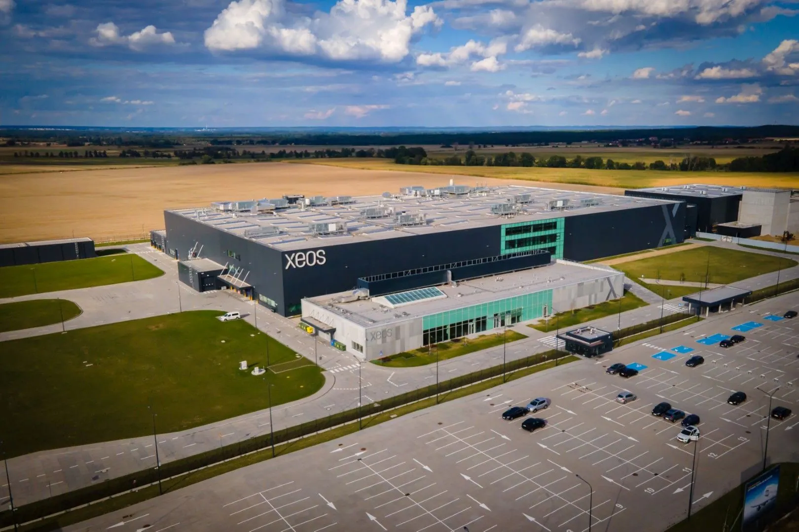 XEOS